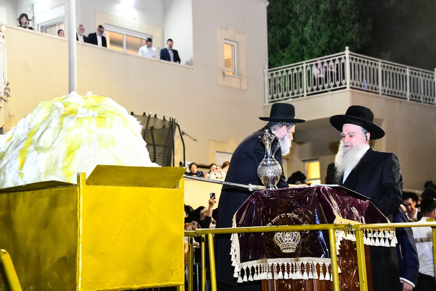 ל"ג בעומר אצל האדמו"ר רבי רפאל אבוחצירא