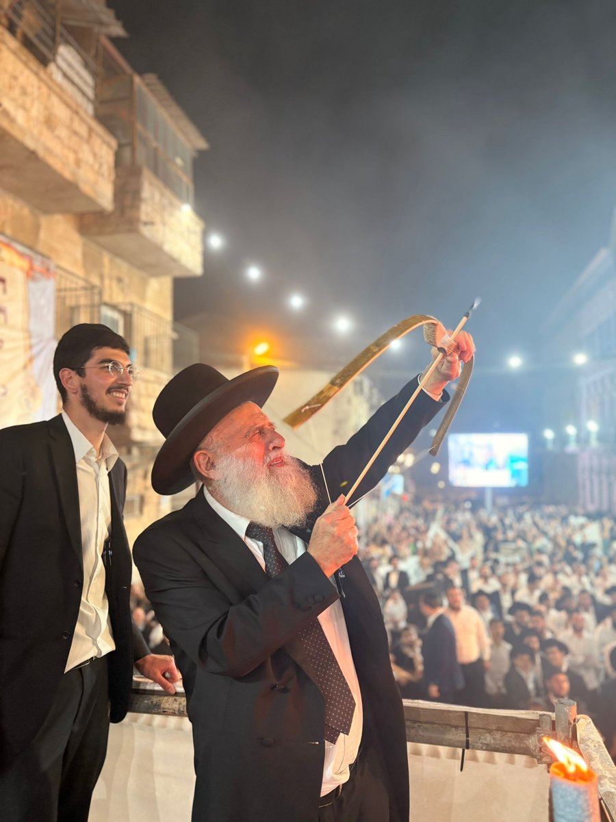 הגאון רבי ראובן אלבז בהדלקה לכבוד רשב"י