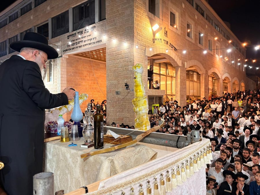 הגאון רבי ראובן אלבז בהדלקה לכבוד רשב"י