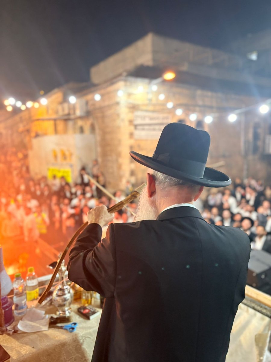 הגאון רבי ראובן אלבז בהדלקה לכבוד רשב"י
