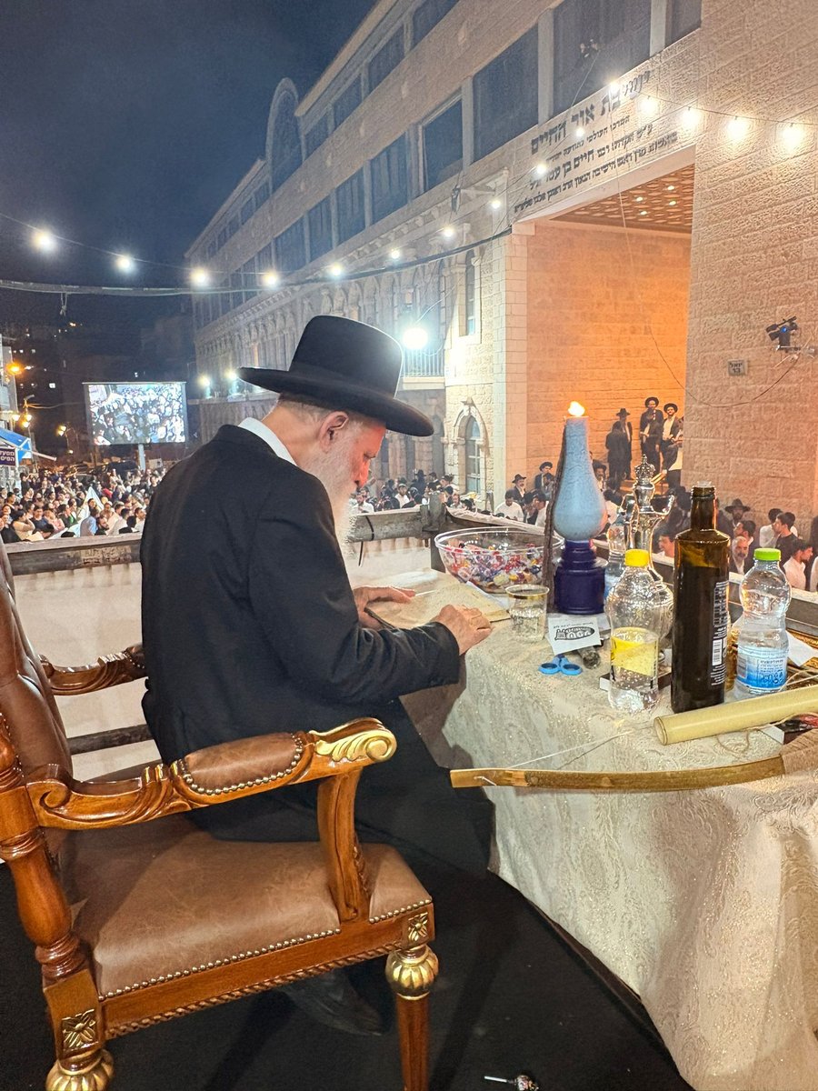 הגאון רבי ראובן אלבז בהדלקה לכבוד רשב"י