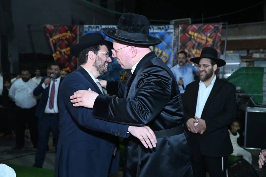 הגאון הרב ליאור גלזר בהדלקה לכבוד ל"ג בעומר