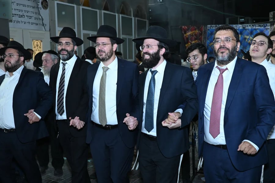 הגאון הרב ליאור גלזר בהדלקה לכבוד ל"ג בעומר