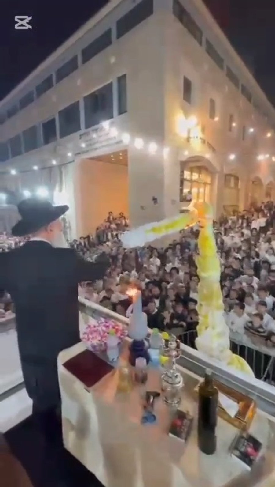 הגאון רבי ראובן אלבז בהדלקה לכבוד רשב"י