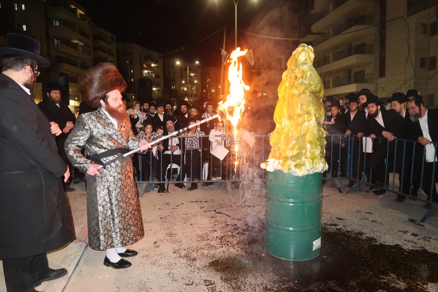 ל"ג בעומר בחצה"ק מיאלען