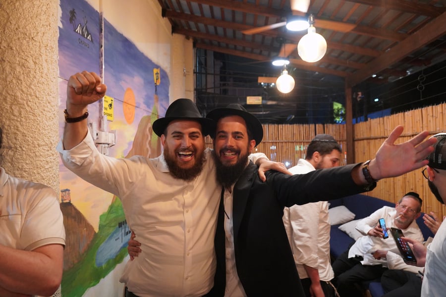 הכנסת ספר תורה לבית חב"ד מדג'ין - קולומביה