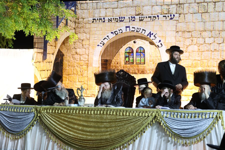 ל"ג בעומר בחצה"ק טרבישאן