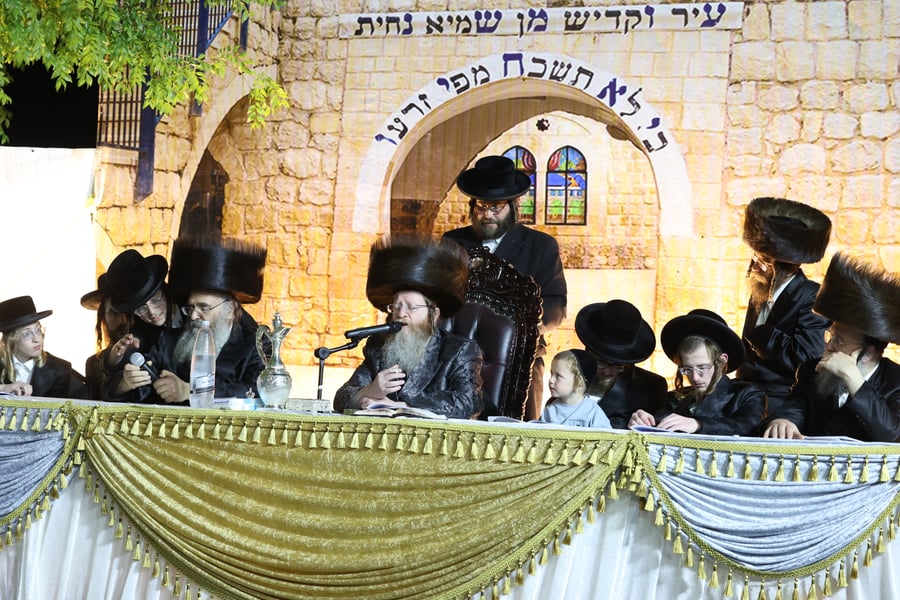 ל"ג בעומר בחצה"ק טרבישאן
