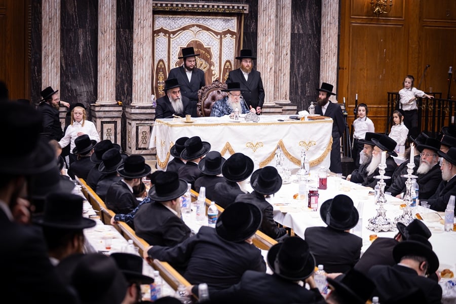 ל"ג בעומר בחצה"ק צאנז קלויזנבורג