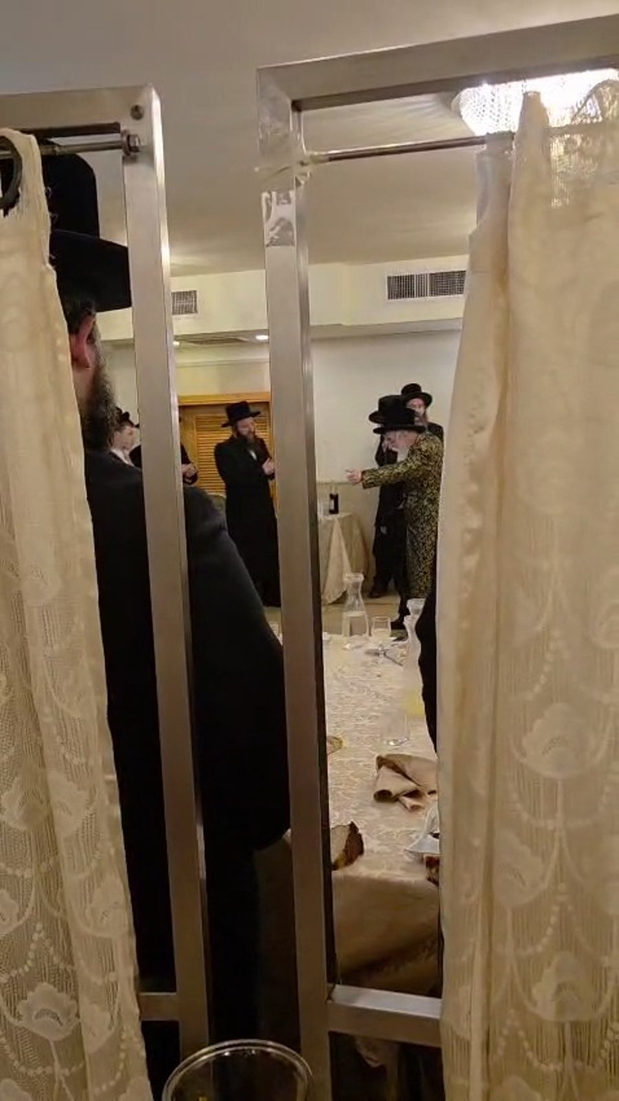 שמחת בר המצווה לבנו של איש התיירות ישראל ווייס