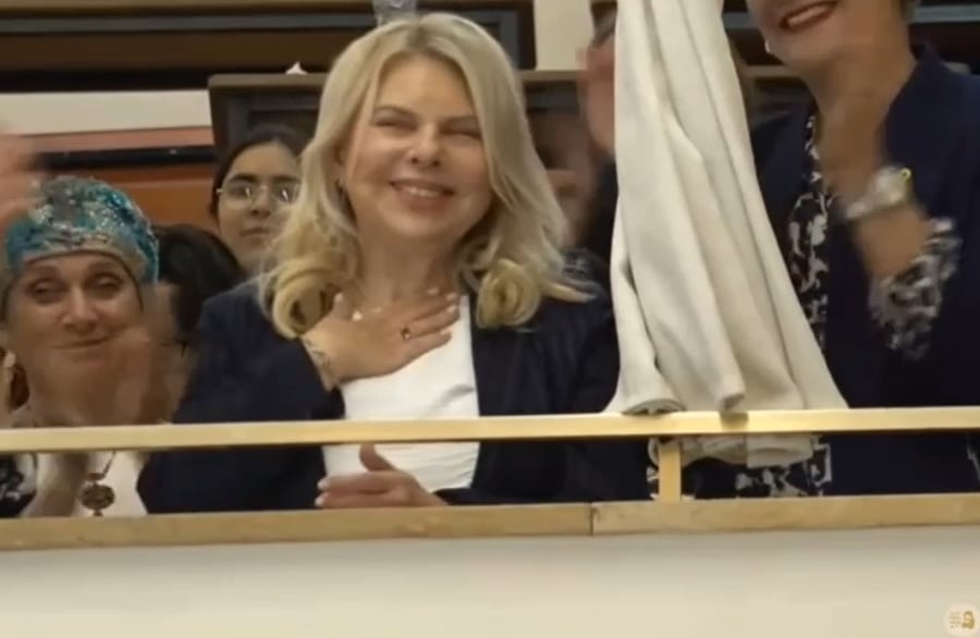 הרב שפירא בברכת מזל טוב על נישואי הבן אבנר