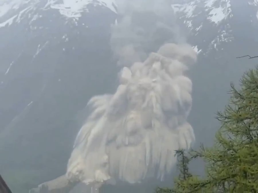 הקרחון קורס