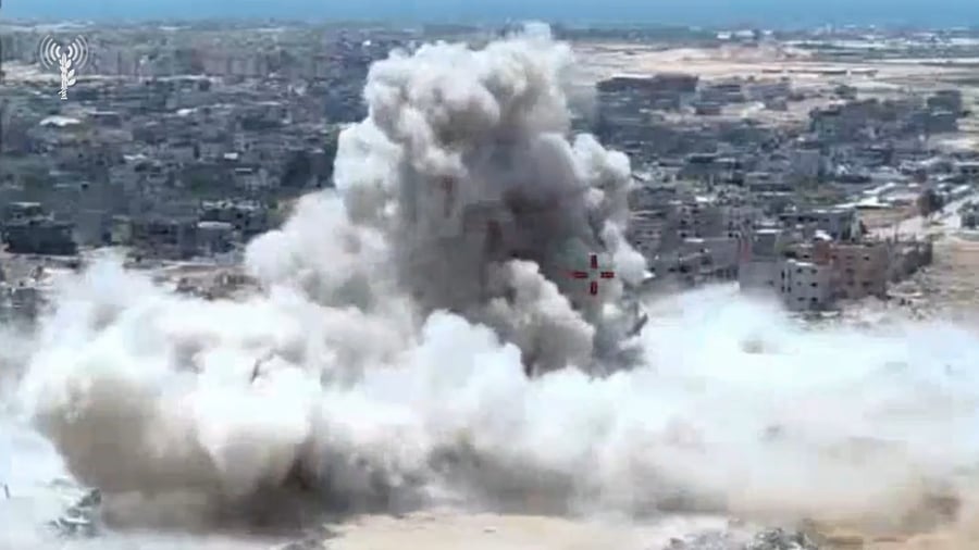 פיצוץ המבנה הממולכד בו הופעל מטען נגד כוחות עוצבת הקומנדו