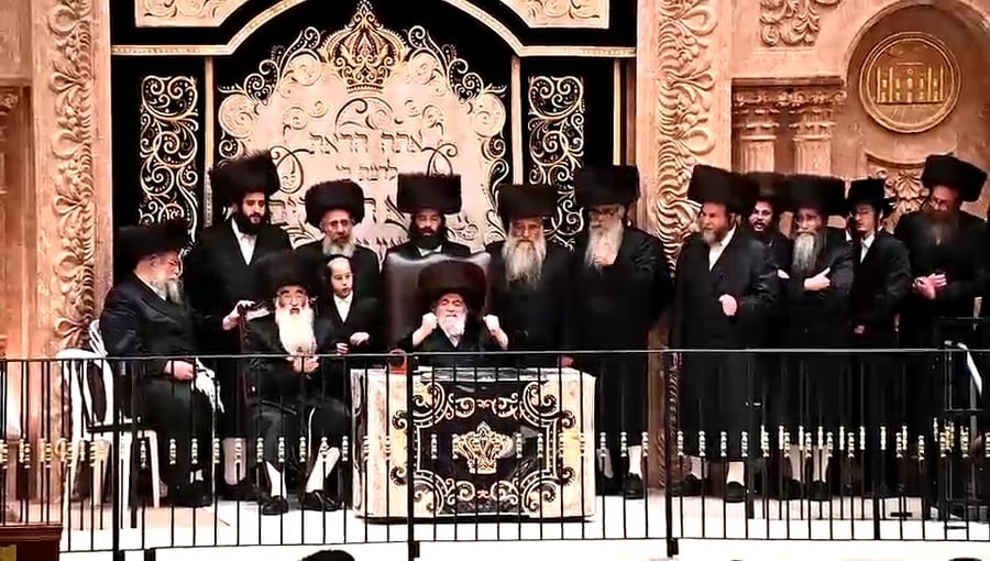 האדמו"ר מויז'ניץ בספירת העומר מ"ט בעומר