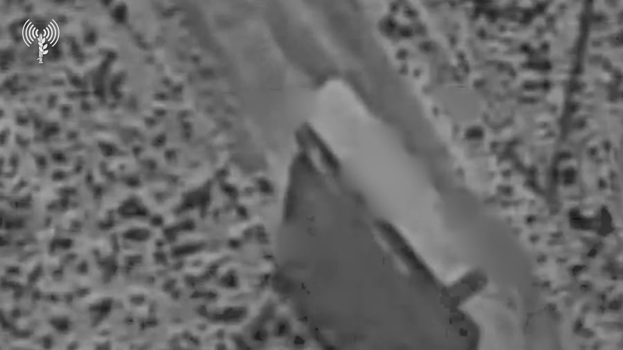 תיעוד מתקיפת טילי קרקע-קרקע באיראן