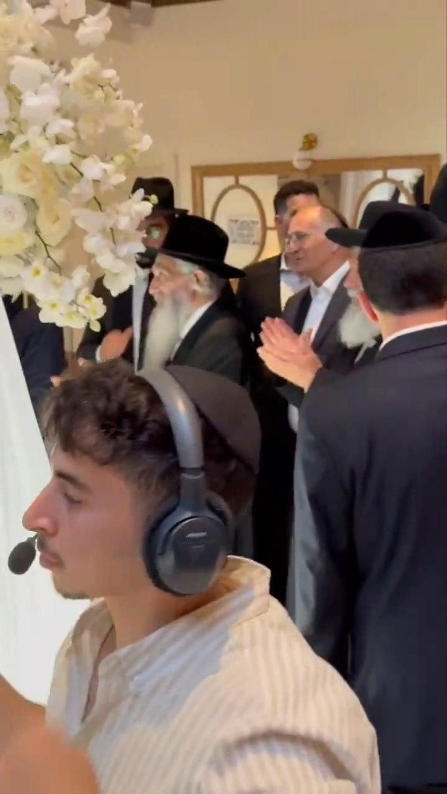 החתונה הערב