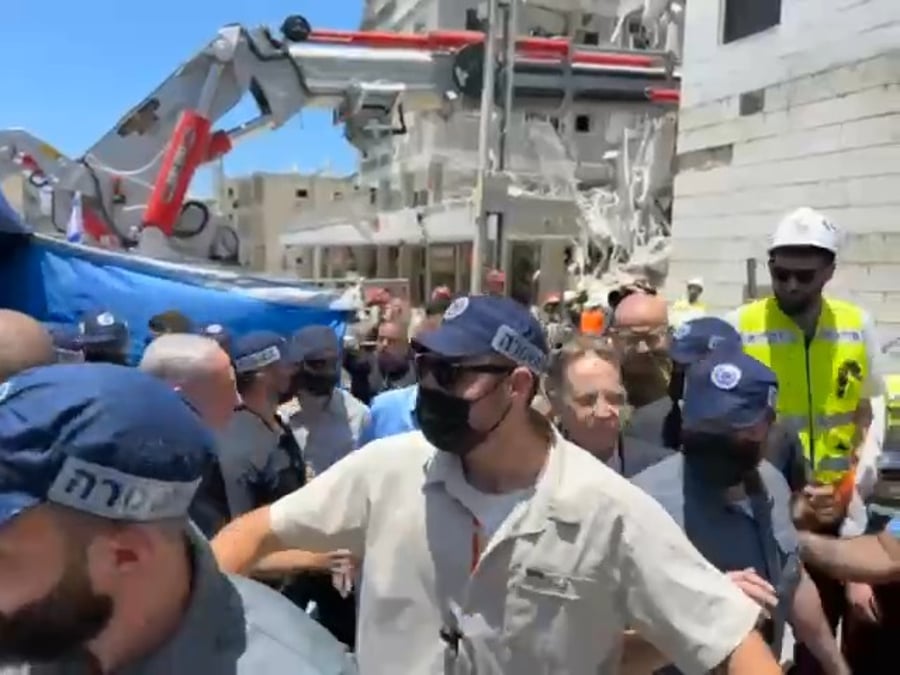 ראה"מ בזירת הנפילה בבת ם 