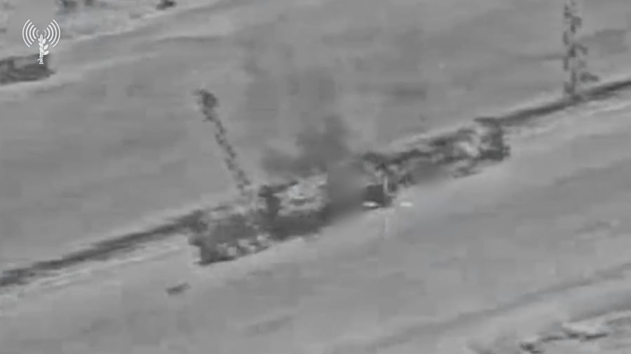 השמדת משאיות המבריחות טילים בדרכן לטהראן