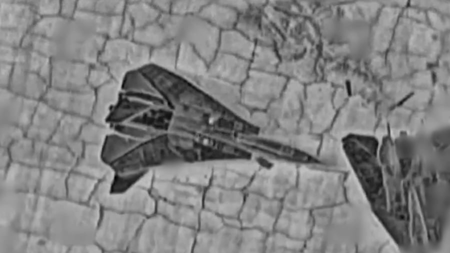 תקיפת זוג מטוסי F-14 בשדה תעופה בטהראן: