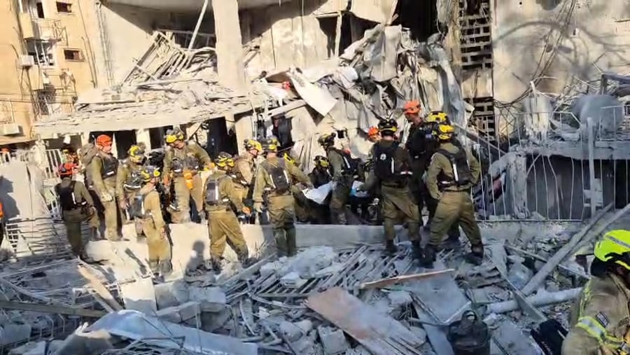 חילוץ החלל הנעדר בהריסות בבני ברק