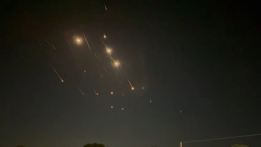 יירוט טילים איראניים בגבול סוריה