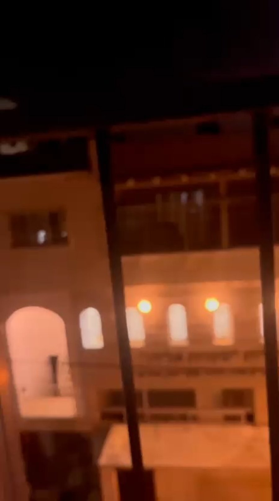 וכך זה נשמע ברחובות העיר בני ברק, באמצע הלילה