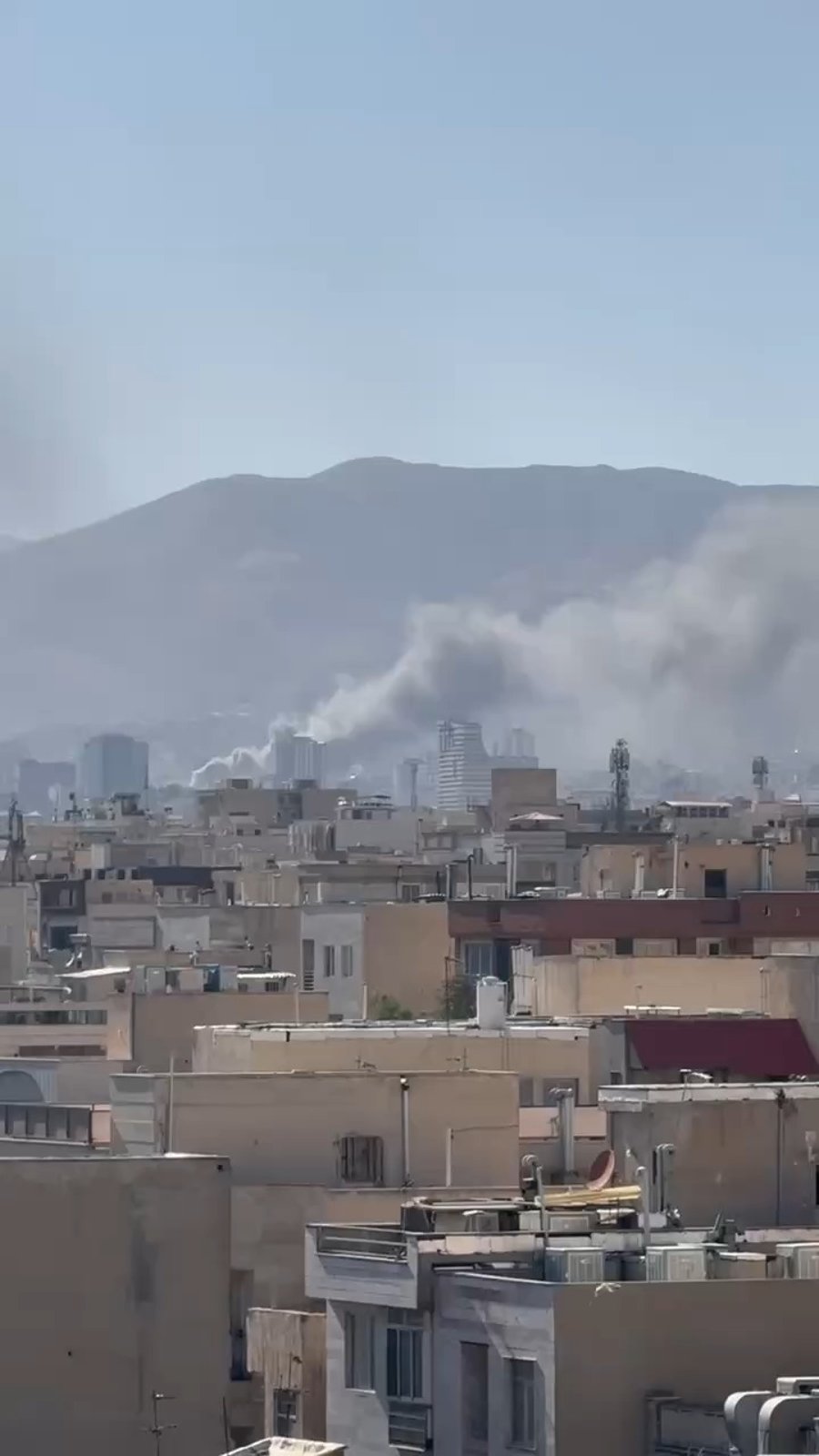 תיעוד מההפגזות במערב טהראן כעת