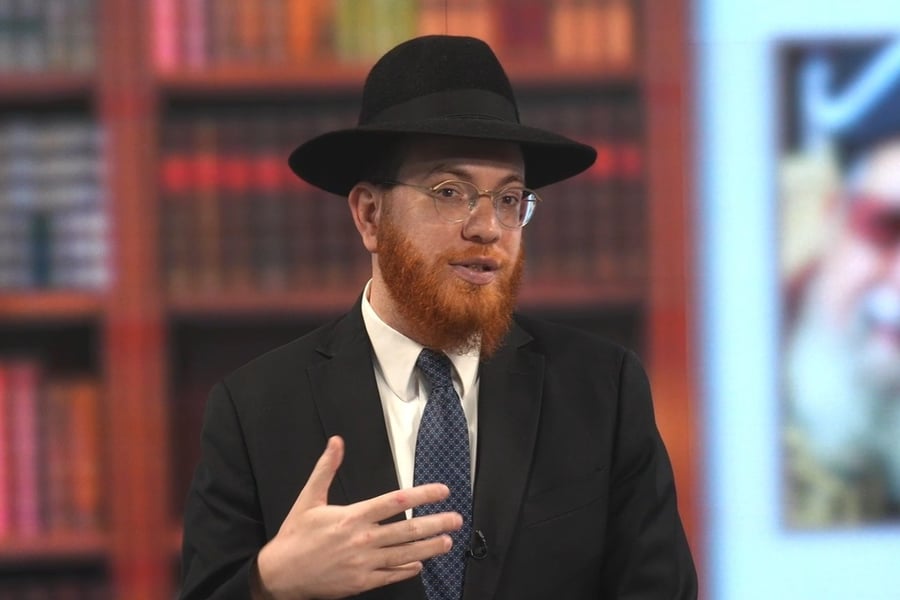 שבת מלחמה: האם מותר להתעדכן בחדשות מיהודי מחלל שבת? • צפו