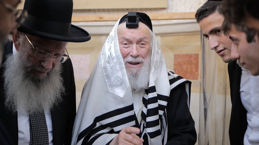 מסר החיזוק של הגר"י זילברשטיין להורים של תלמידי הישיבה