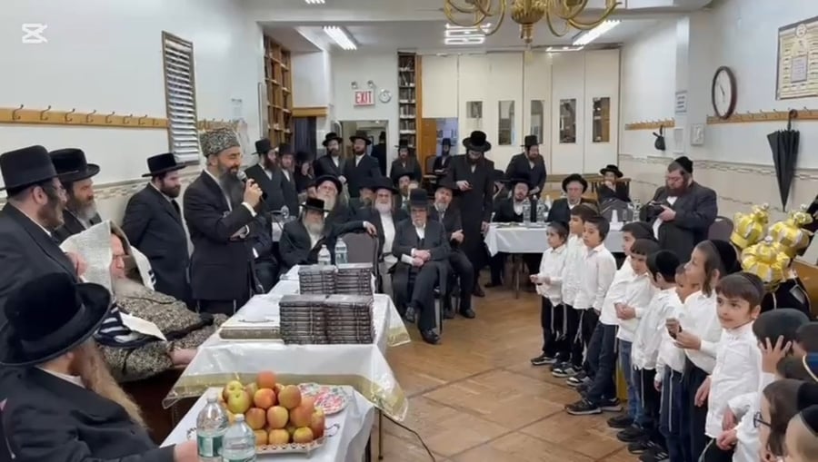 מסיבת החומש אצל האדמו"ר מקאלוב