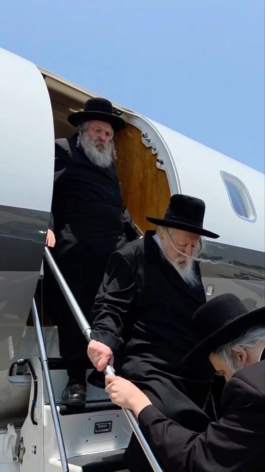 האדמו"ר מגור בהגעתו ארצה