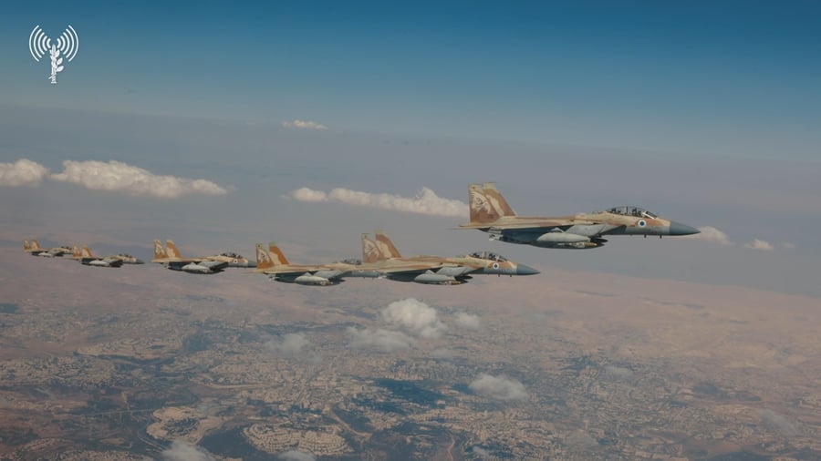 מטוסי קרב F-15I בדרכם לתקיפה בטהראן