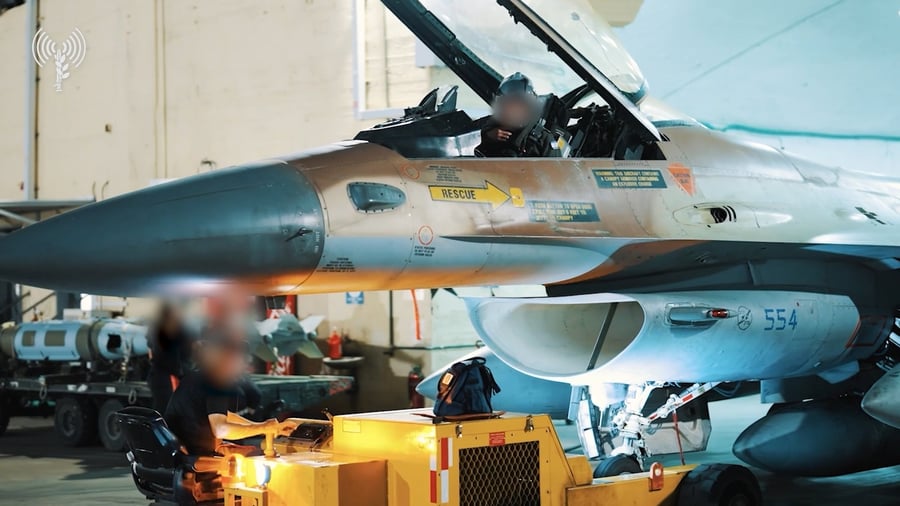 לקט תיעודים מפעילות חיל האוויר במהלך 12 ימי המבצע: