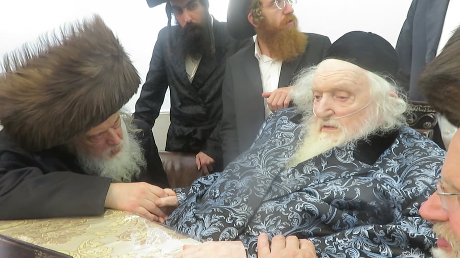 הרבי המשפיע ממבקשי אמונה בביקור אצל הגר"מ שטרנבוך