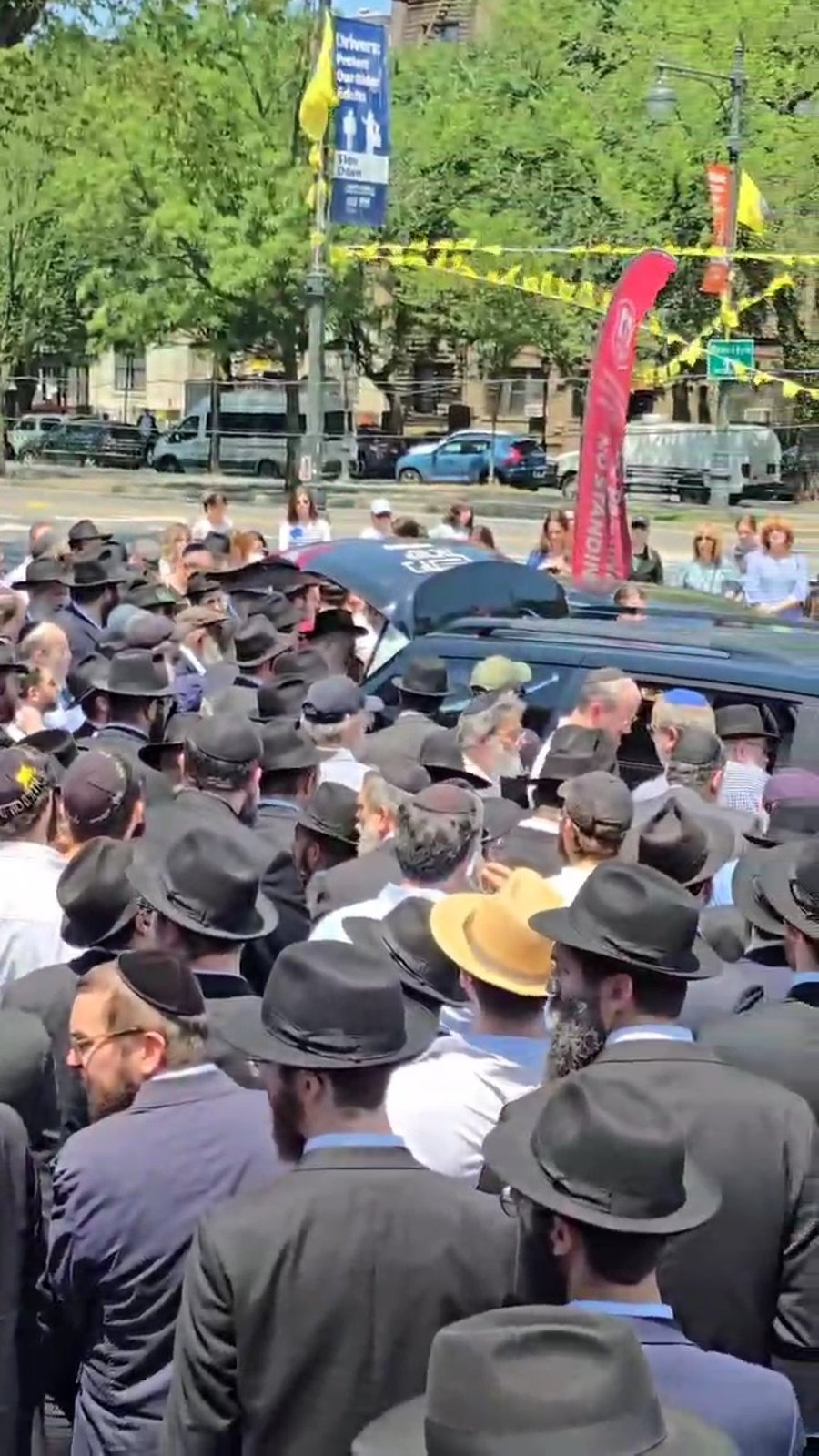 הלוויית המוזיקאי ר' אבי פיאמנטה ז"ל