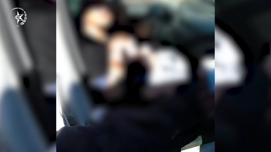 תיעוד ממצלמת הגוף של השוטר שעצר לבדיקה את הרכב