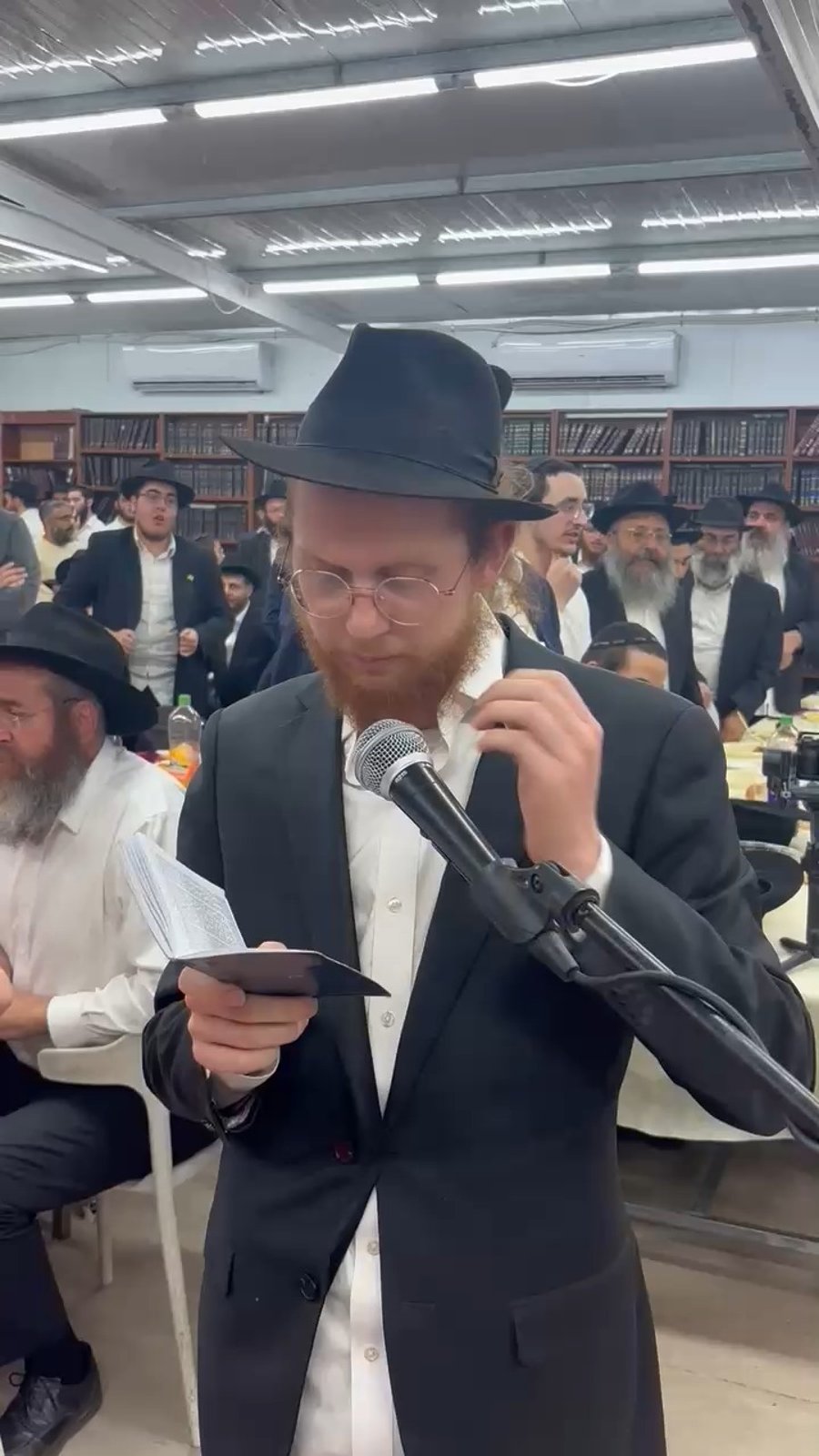 סיום הש"ס בישיבת חב"ד