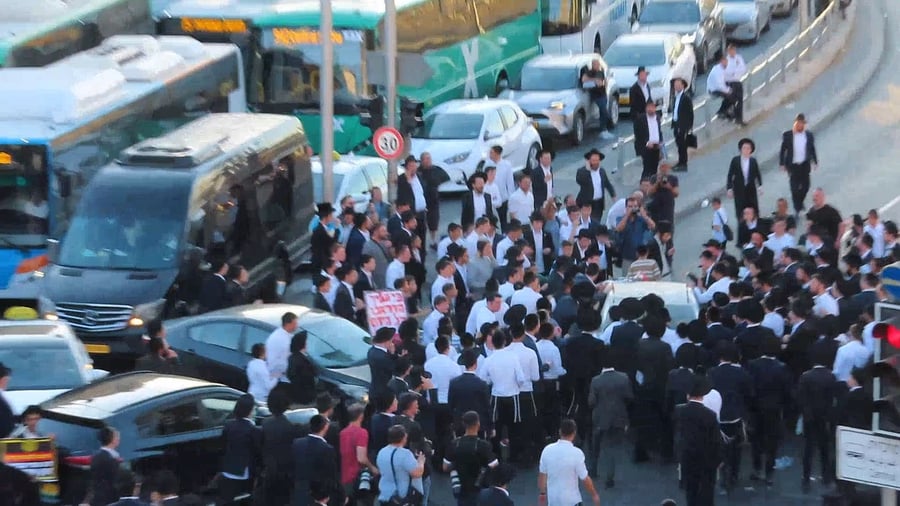 תיעוד בוא נראה נהג דורס מפגין חרדי