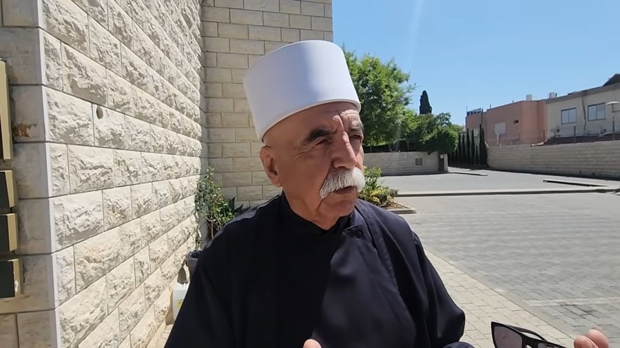 שייח' ריאד חמזה בסיור נדיר בנבי אל חאדר (אליהו הנביא) עם ישראל שפירא - פרק ראשון