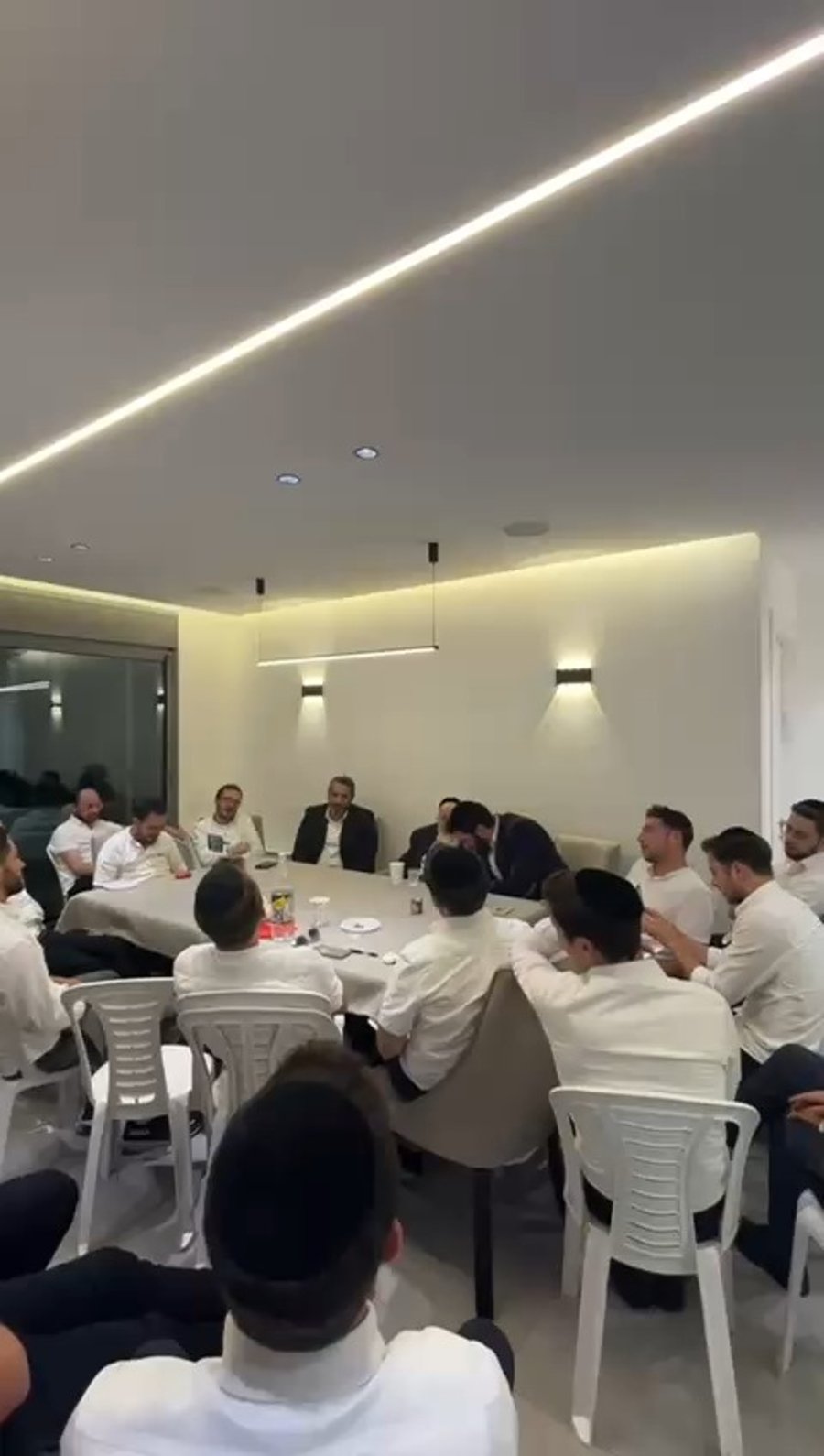 הערב בביתו של נני גרוסבוים