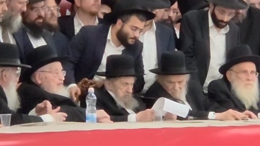 ראש הישיבה הגר"ד לנדו בדבריו בכינוס ההיסטורי