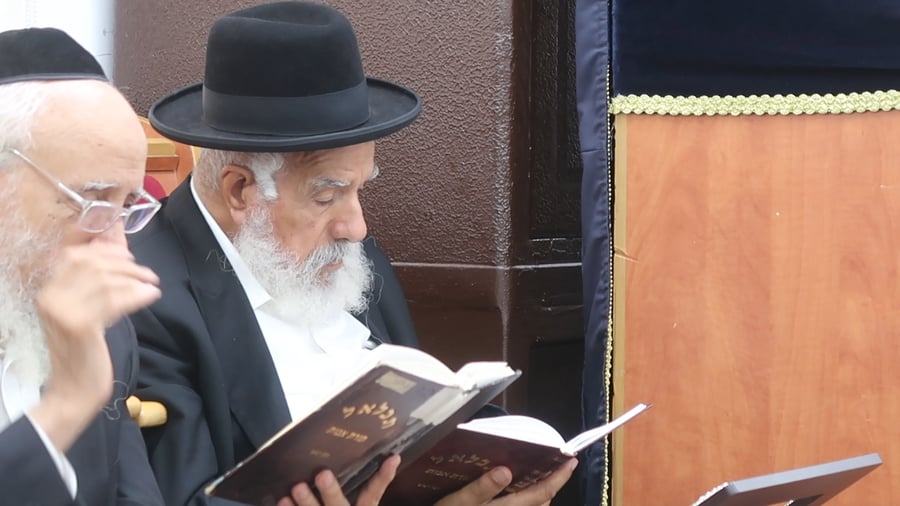 תשעה באב אצל הגר"ש מחפוד