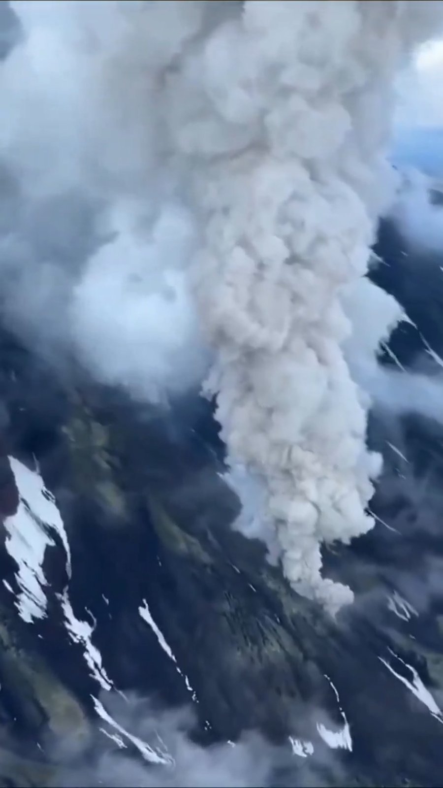 התפרצות הר הגעש בקרשניניקוב - רוסיה