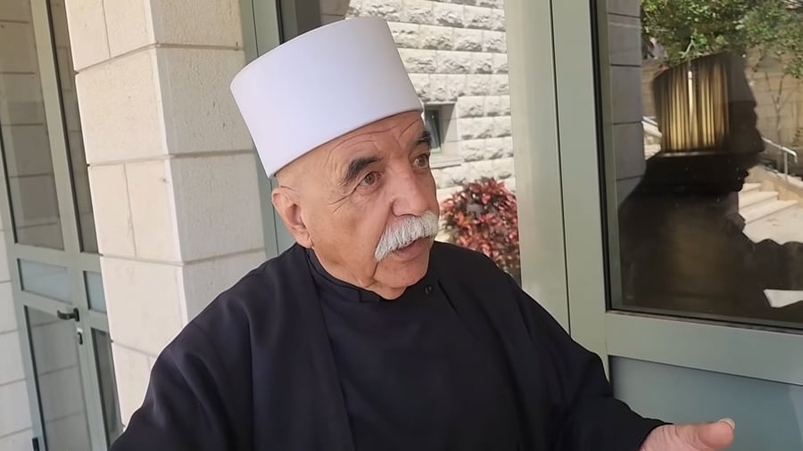 חסיד אומות העולם שייח' ריאד חמזה בסיור נדיר בנבי אל חאדר (אליהו הנביא) עם ישראל שפירא  - פרק שני