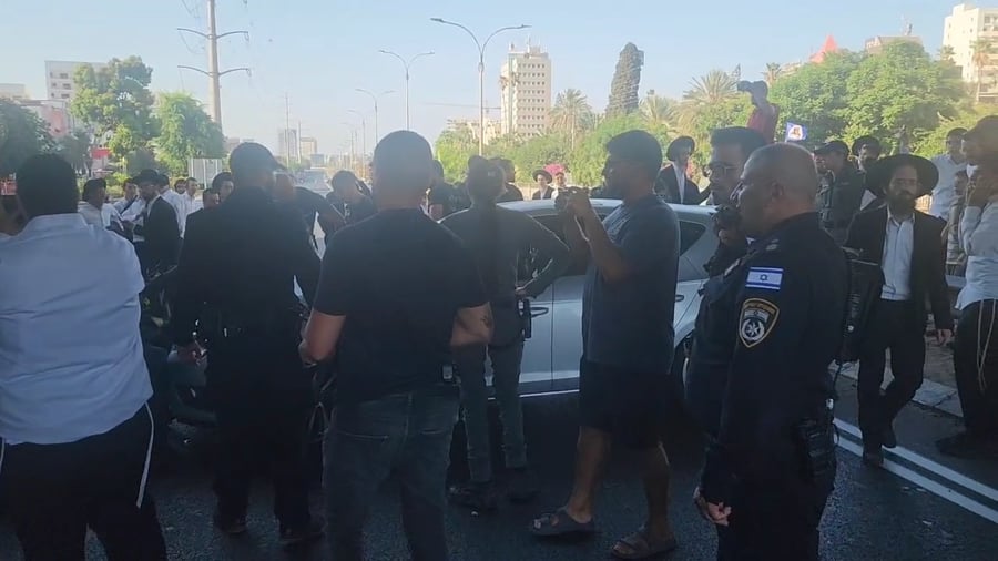 ההפגנה ליד בני ברק