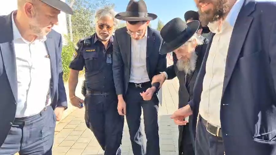 הגר"ד לנדו בשערי הכלא