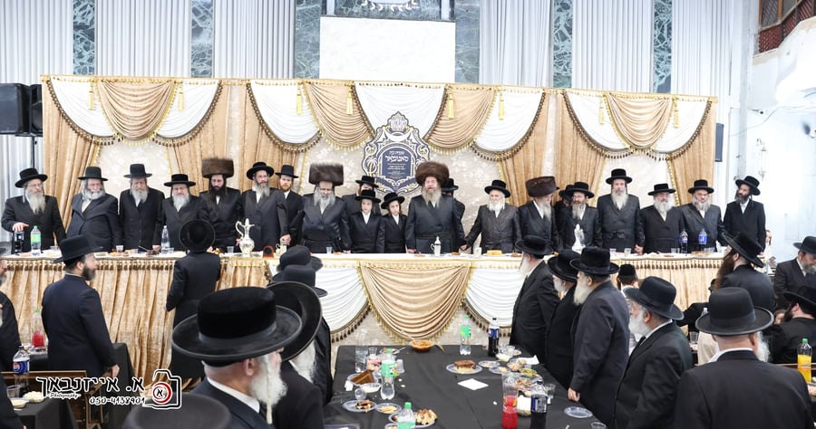 שמחת בר המצווה לתאומים מסאטמר