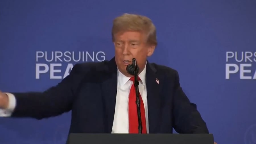 טראמפ במסיבת העיתונאים