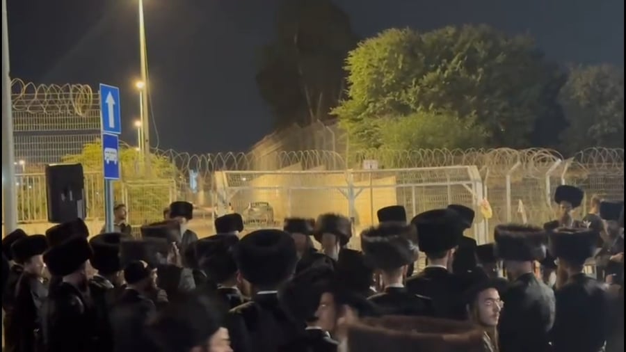 האדמו"ר מזידטשוב - ביתר בעצרת