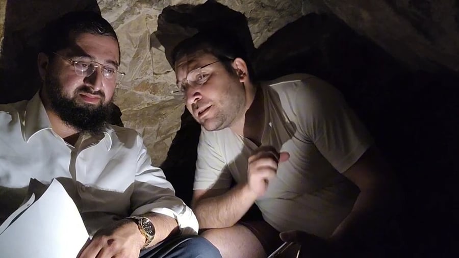 מעין נובע מבית המקדש | טבילה במעיין בן 500 שנה!